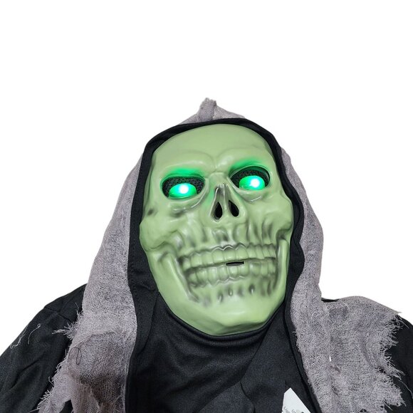 NEW Light-Up‎ Reaper Costume Glowing Mask & Hooded Robe For Boys Size L (10-12) - Picture 2 of 4